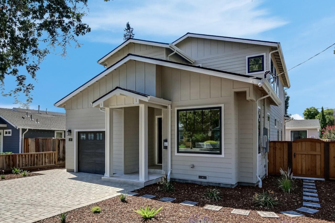 Property Photo:  202 Mountain View Avenue  CA 94041 