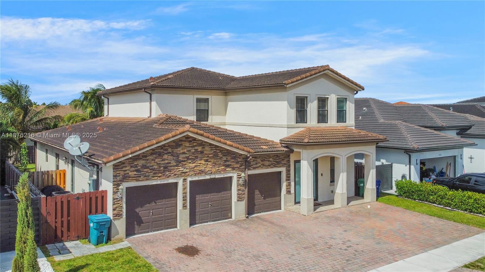 Property Photo:  14817 SW 39th Ter  FL 33185