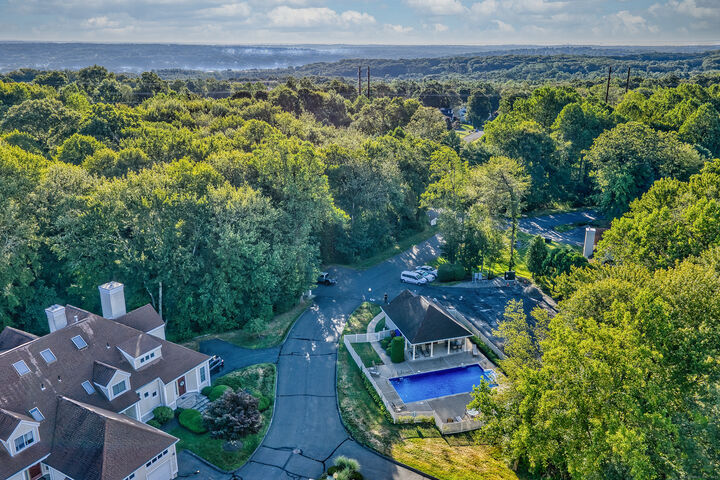 Property Photo:  244 Summerfield Gardens 244  CT 06484 
