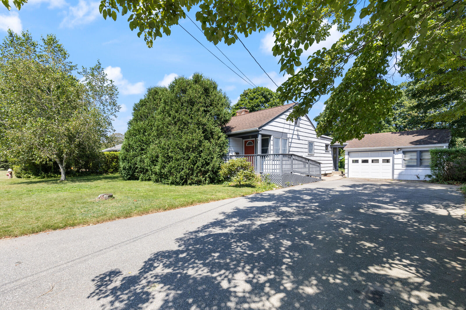 Property Photo:  3 Jo Anne Street  CT 06357 