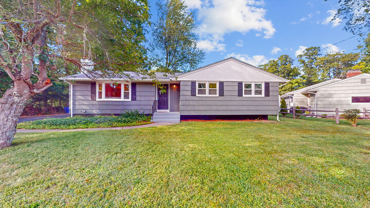 Property Photo:  54 Red Top Drive  CT 06110 