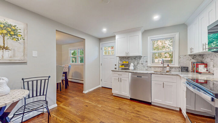 Property Photo:  54 Red Top Drive  CT 06110 