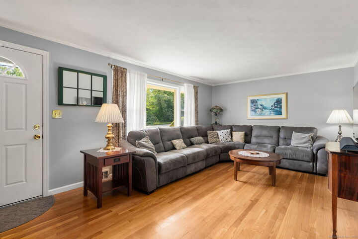 Property Photo:  431 Elm Street  CT 06067 
