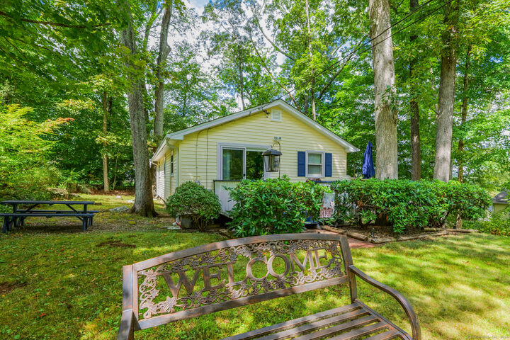 14 Woodside Road  Hebron CT 06231 photo
