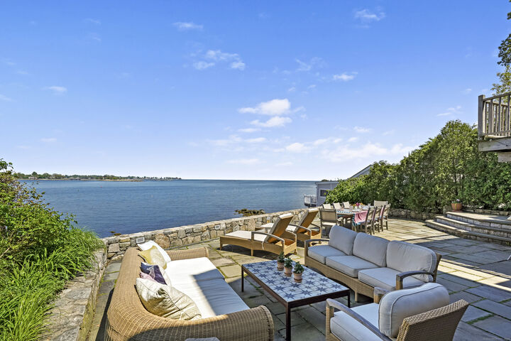 Property Photo:  64 Ocean Drive East  CT 06902 