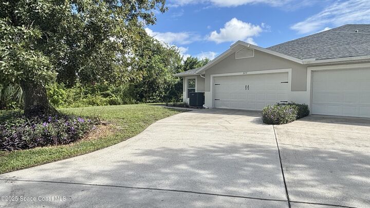 3479 Horse Creek Circle  Melbourne FL 32935 photo