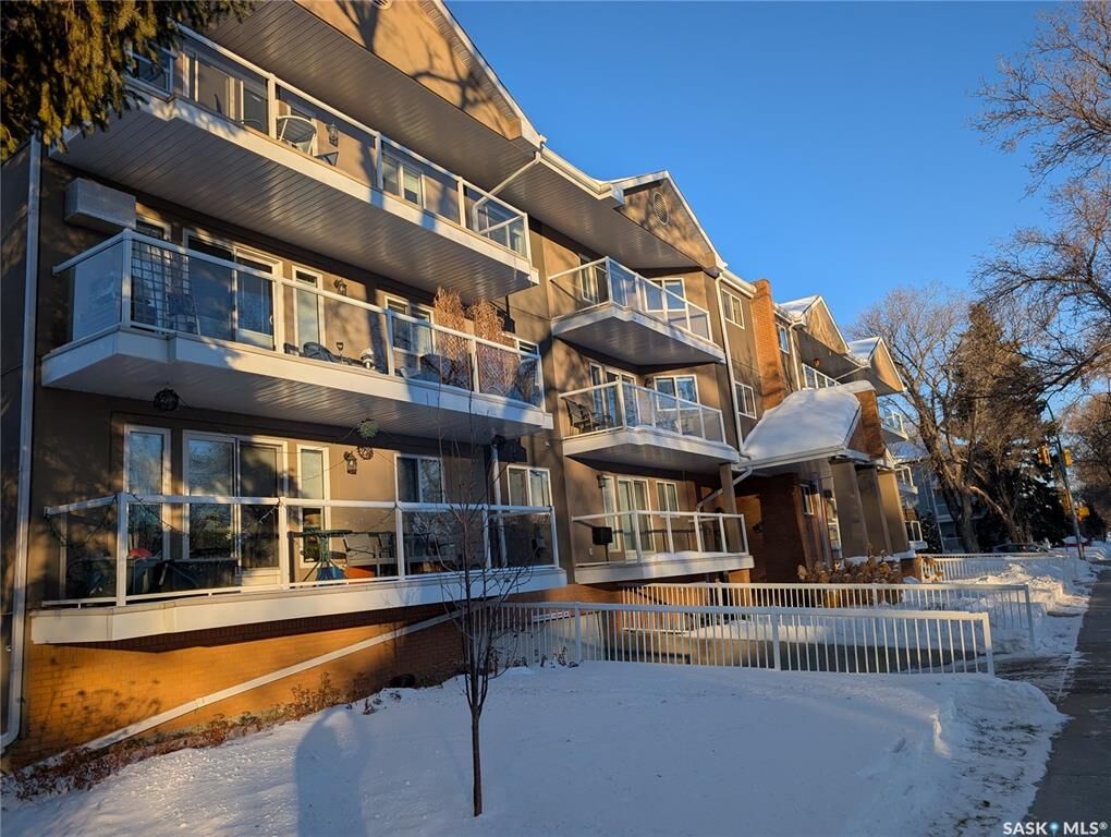 Property Photo: 921 Main Street 204 SK S7H 0K5