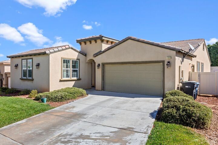 Property Photo:  1309 Clasico Drive  CA 93561 