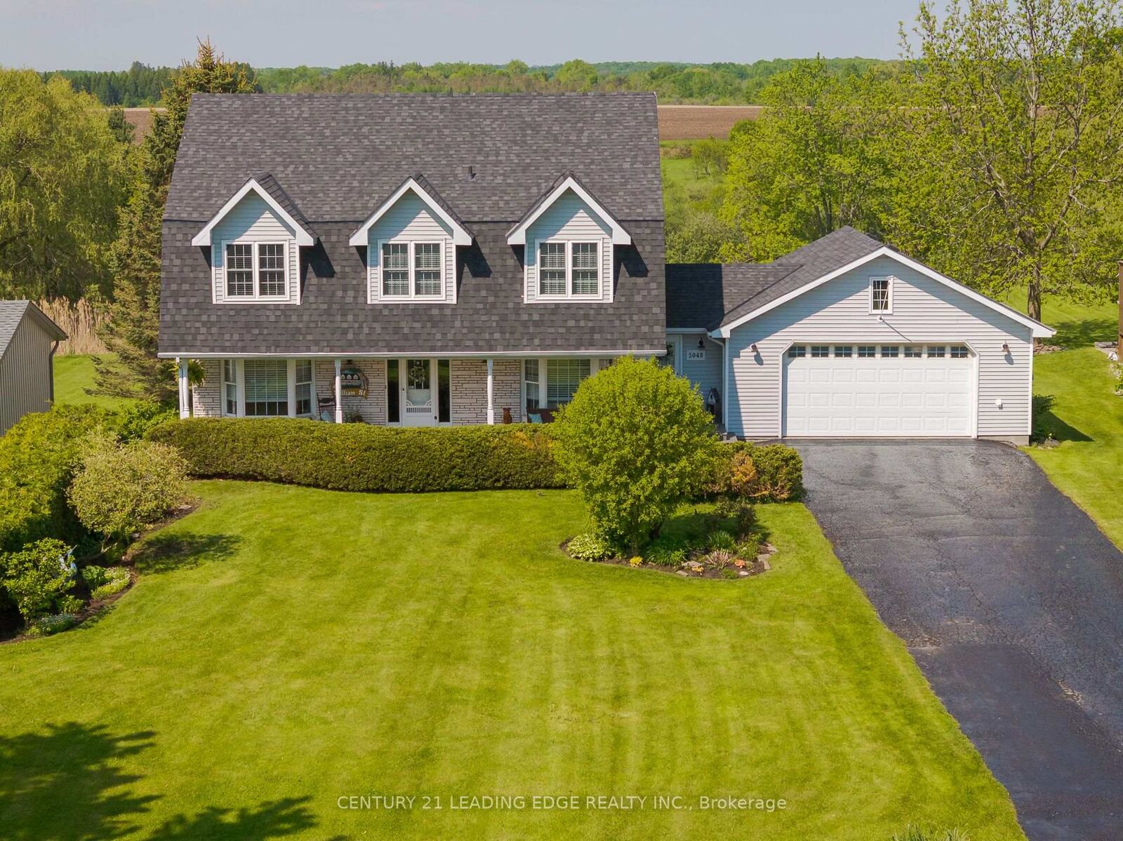 Property Photo:  5048 William Street  ON L1Y 1B2 