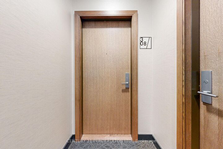 Property Photo:  56 Forest Manor Road 308  ON M2J 1M1 