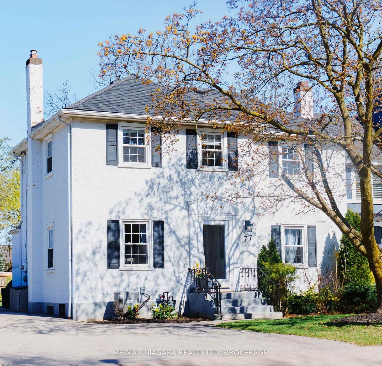 Property Photo:  77 Glenridge Avenue  ON L2R 4X2 