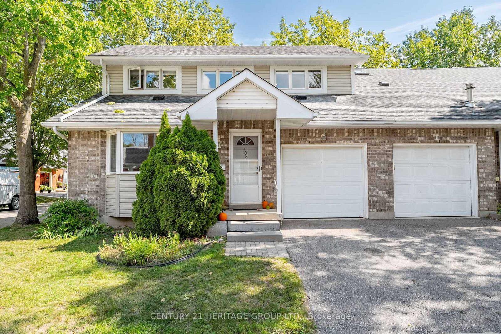 Property Photo:  40 Museum Drive 408  ON L3V 7T9 
