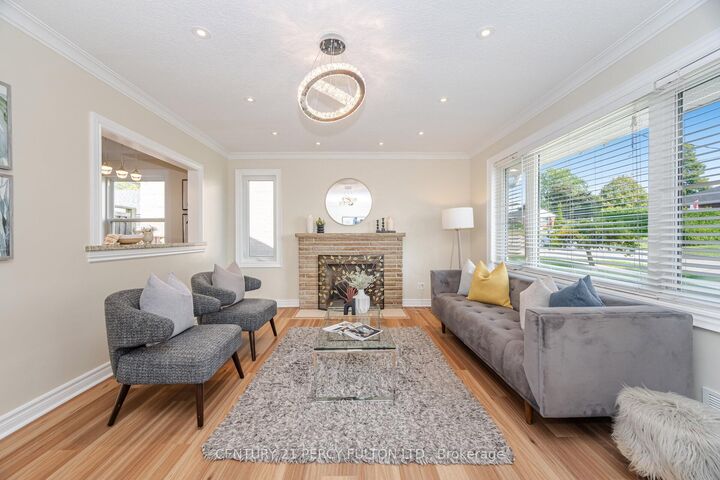 Property Photo:  600 Ridgeway Avenue  ON L1J 2W2 
