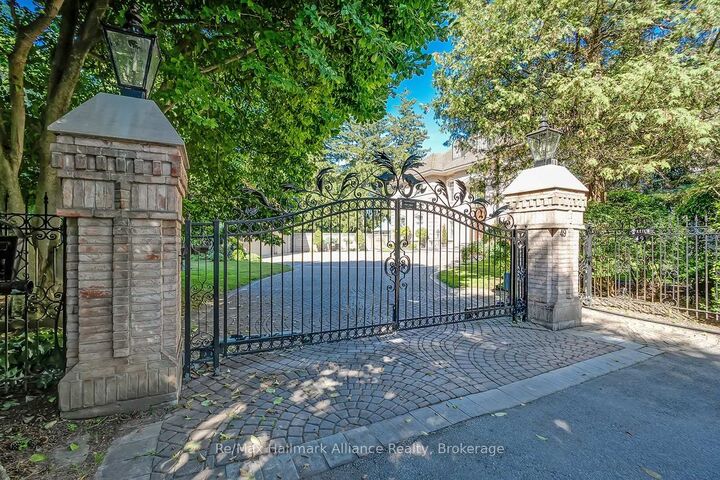 Property Photo: 49 Cox Drive ON L6J 4P8