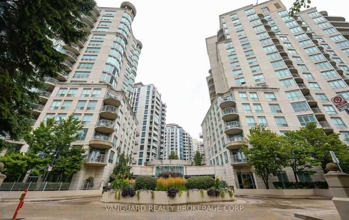 Property Photo: 2111 Lake Shore Boulevard W 606 ON M8V 1A1