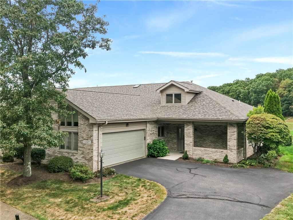 Property Photo:  1307 Player Way  PA 15044 