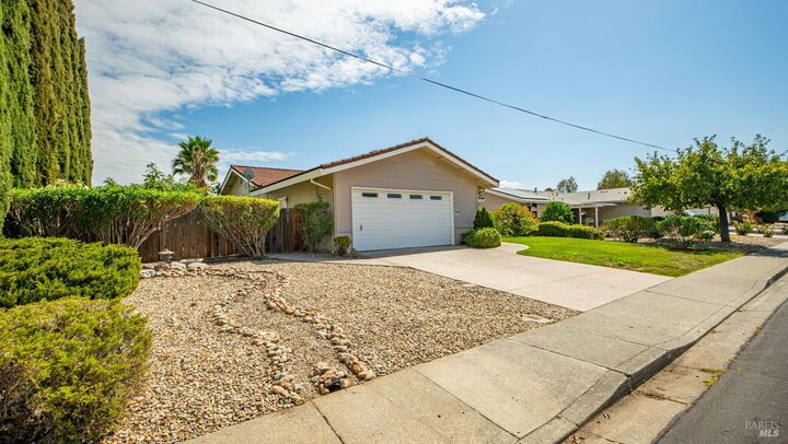 Property Photo: 442 Yellowstone Drive CA 95687