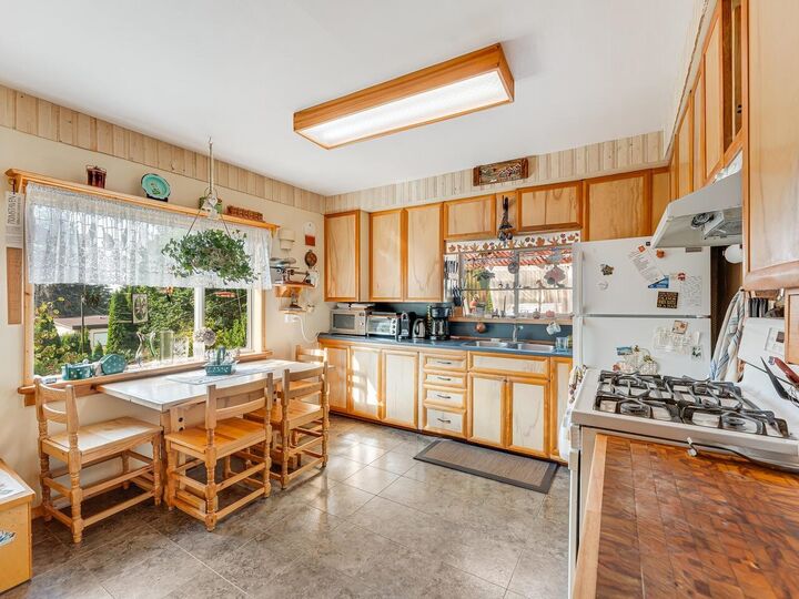 Property Photo:  1689 Peters Road  BC V1J 1Y7 