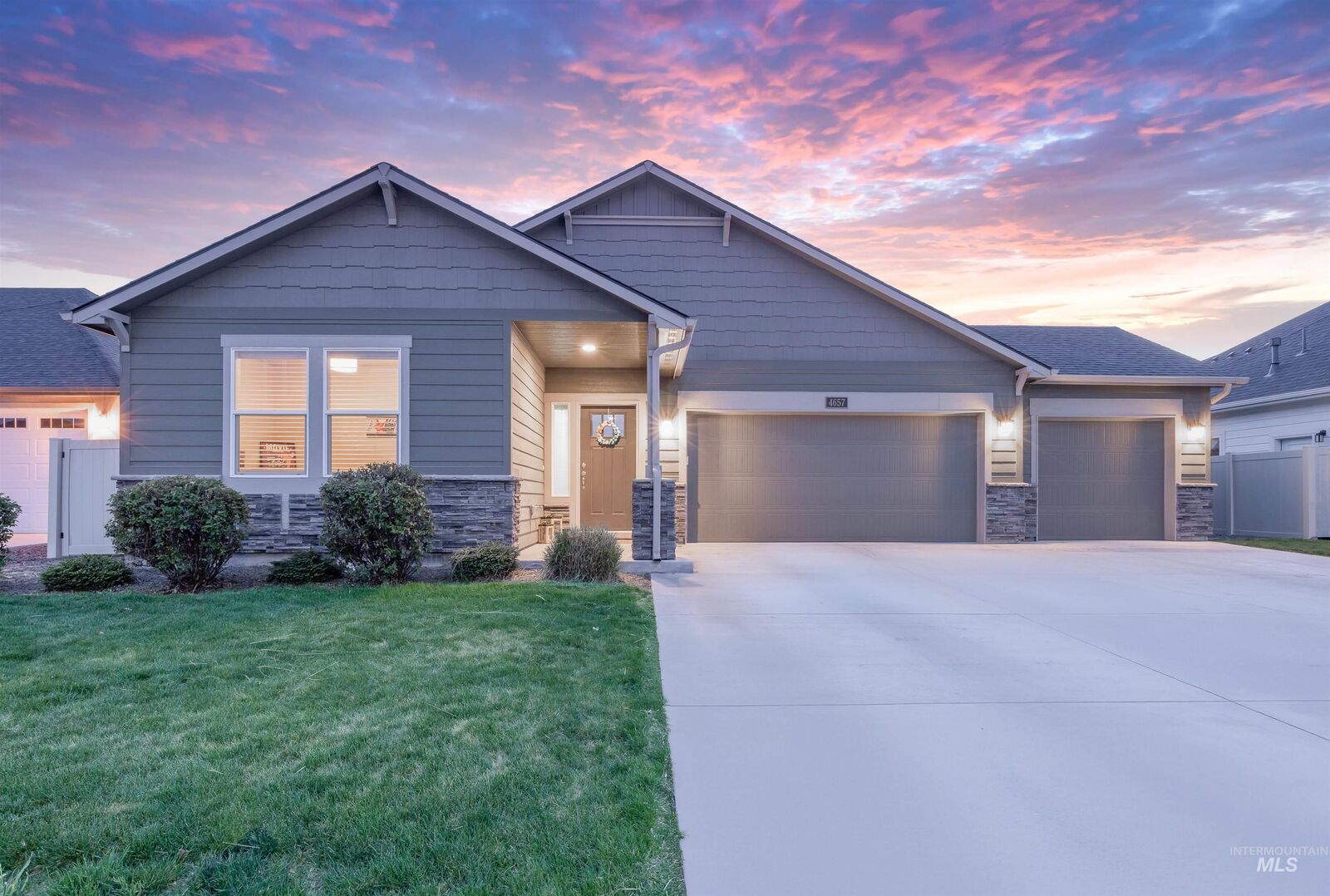 Property Photo:  4657 S Zopiro Ave  ID 83642 