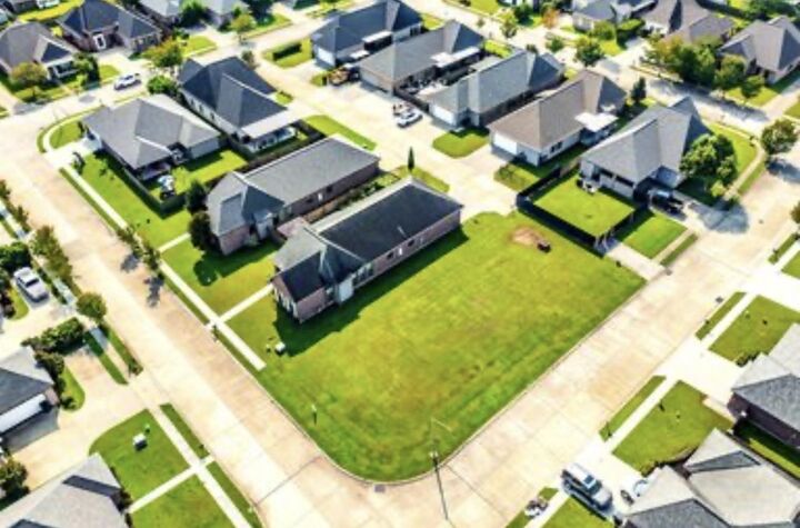 Property Photo: 378 Shoal Drive LA 70360