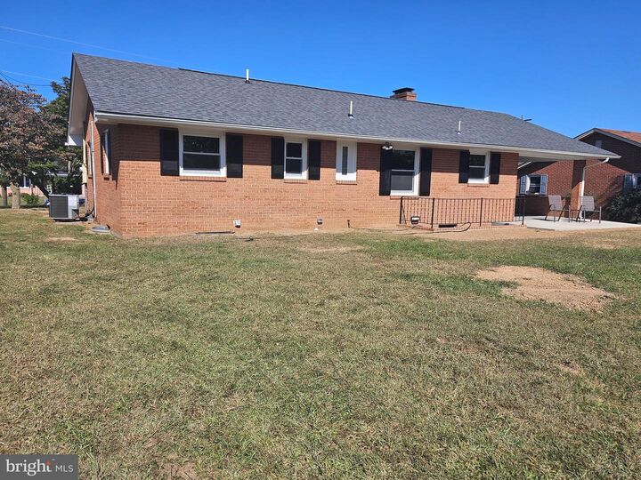 Property Photo:  421 Superior Ave  VA 22601 