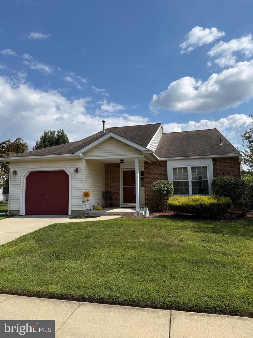 Property Photo:  38 Pinecrest Drive  NJ 08096 
