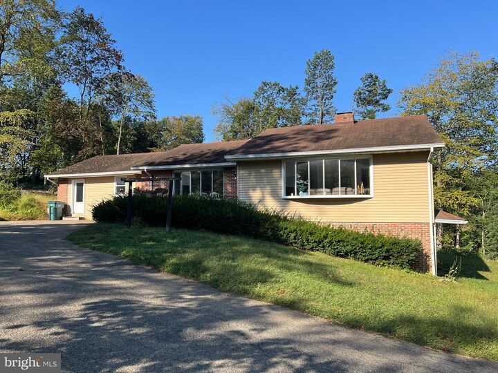 594 Truce Road  New Providence PA 17560 photo