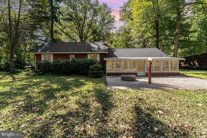 425 Criswell Drive  Boiling Springs PA 17007 photo