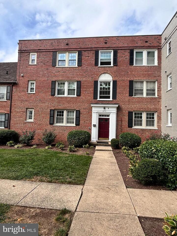 3810 V Street SE 301  Washington DC 20020 photo
