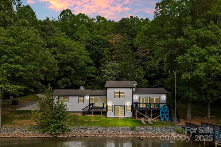 Property Photo:  3600 Sadler Road  NC 28278 