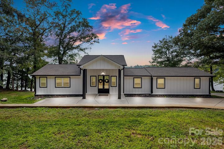 Property Photo:  3600 Sadler Road  NC 28278 