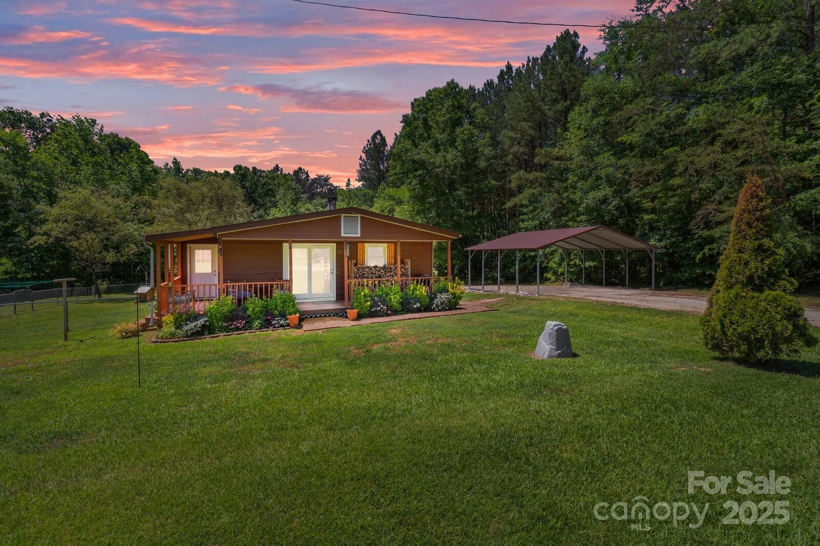 Property Photo:  475 Romana Drive  NC 28146