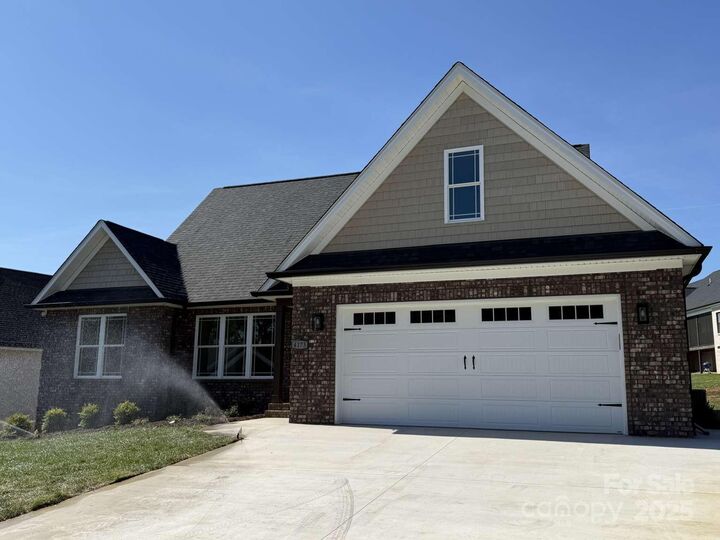 Property Photo: 4173 Holly Circle NE NC 28613