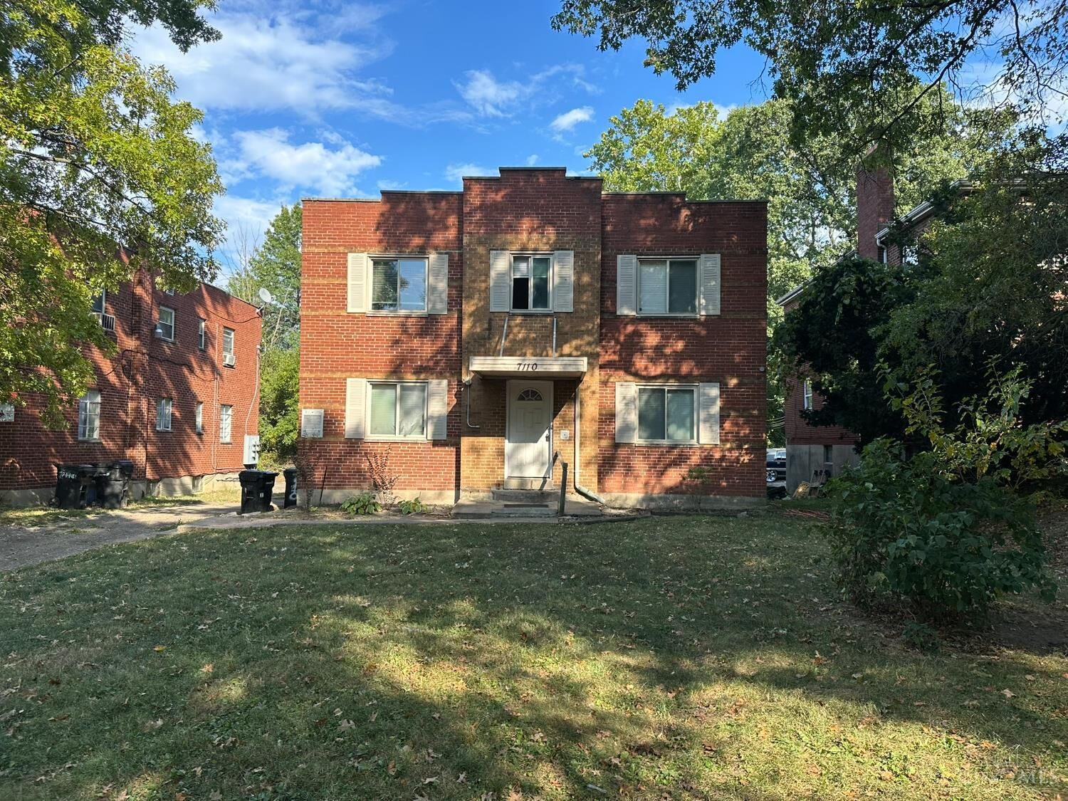 Property Photo:  7110 Eastlawn Drive  OH 45237 