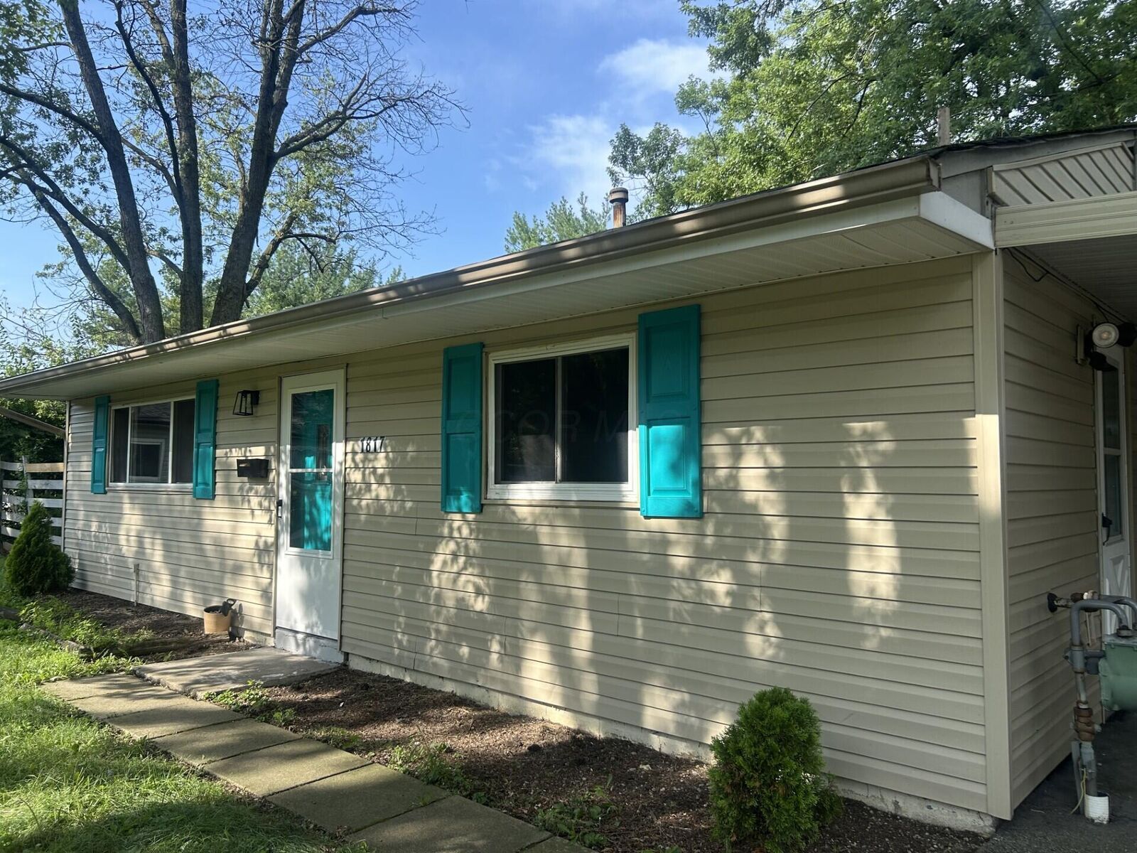 Property Photo:  1817 Alcoy Drive  OH 43227 