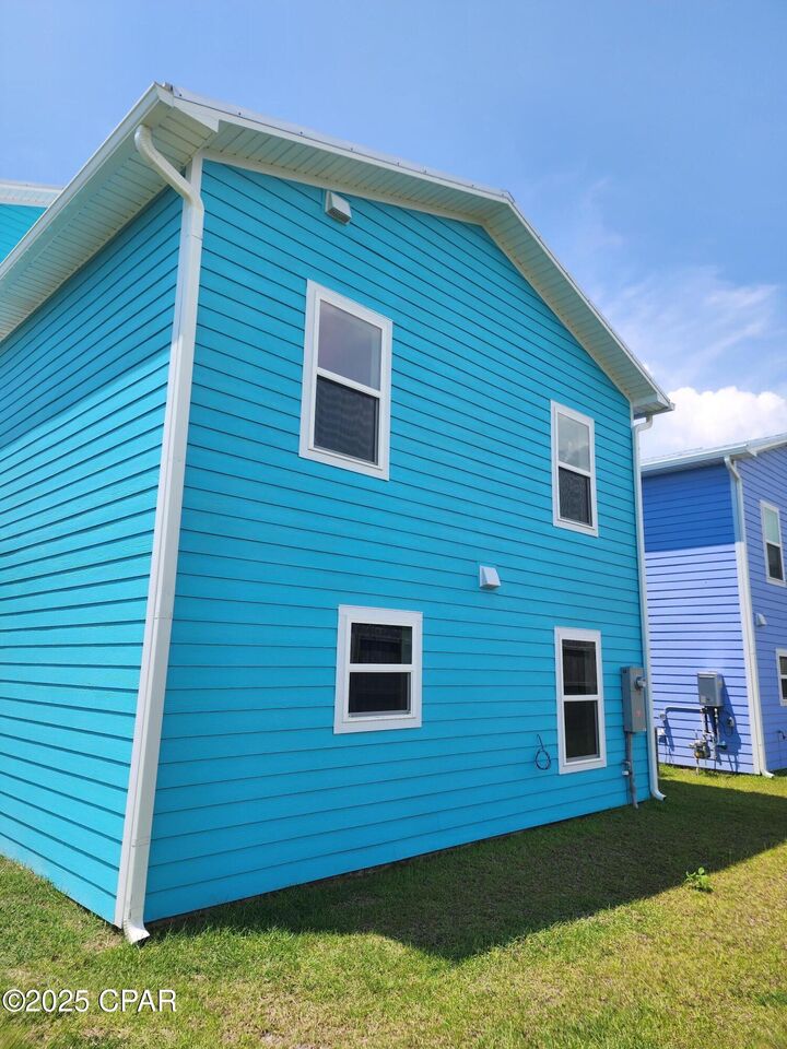 Property Photo:  300 Penny Court  FL 32401 