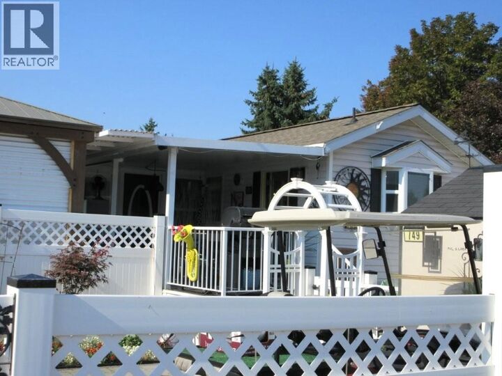 Photo de la propriété: 415 Commonwealth Road 749 BC V4V 1P4