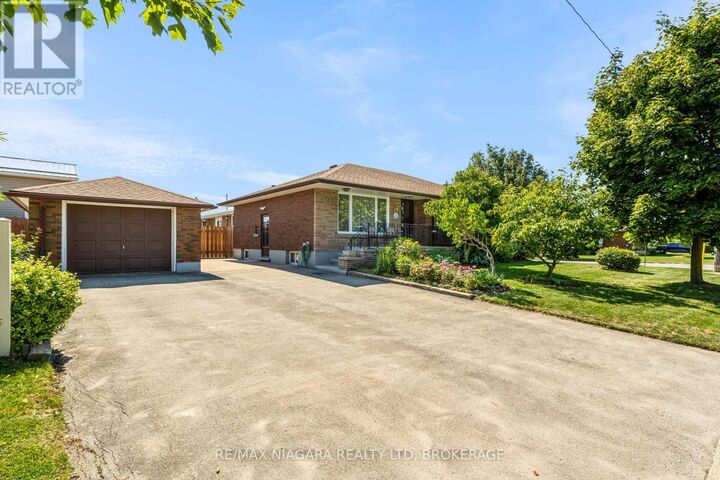 520 Sutherland Avenue  Welland (Lincoln/Crowland) ON L3B 5A3 photo