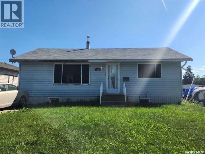 338 Montreal Avenue S  Saskatoon SK S7M 3L1 photo