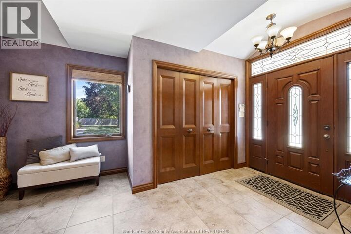 Photo de la propriété:  1820 Grand Marais Road E  ON N8W 1W2 