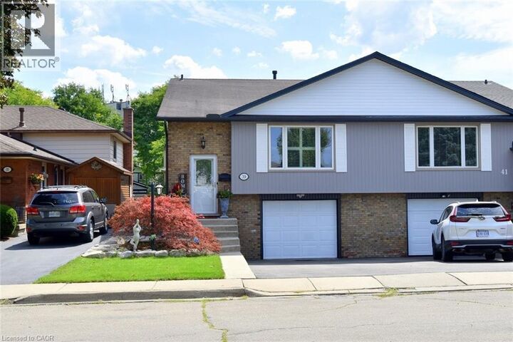 Photo de la propriété: 39 Markson Crescent ON L8T 4W3