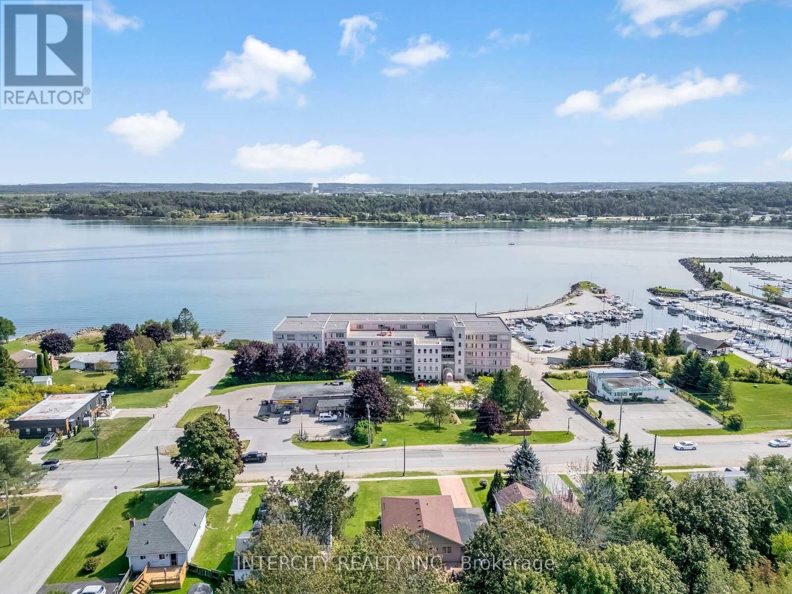 Property Photo:  2555 3rd Avenue West 412  ON N4K 6T8 