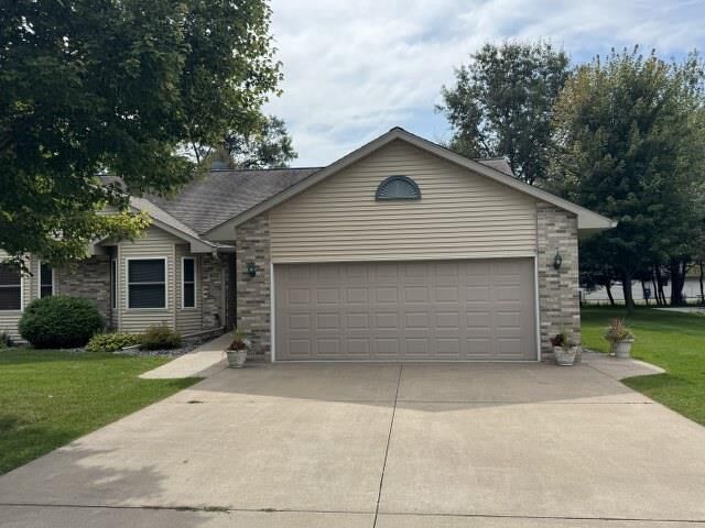 Property Photo:  612 Whitney Way  WI 54455 