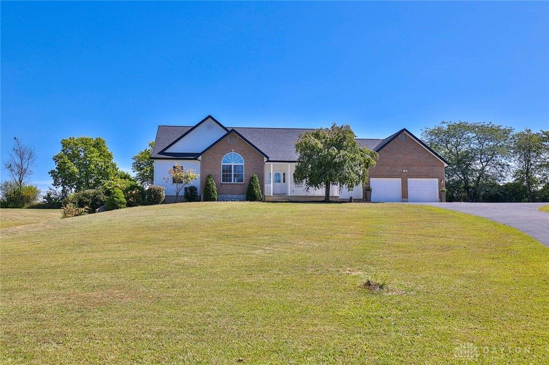 Property Photo: 62 Kings Court OH 45159