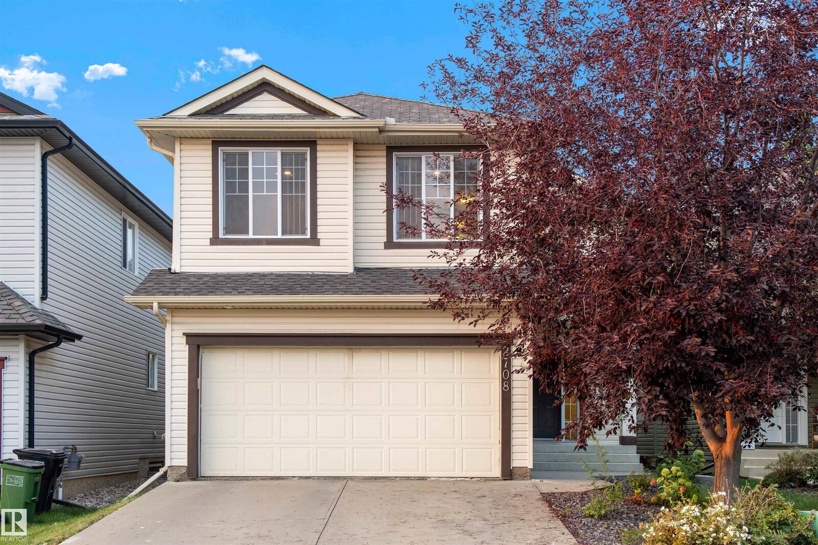 Property Photo:  2708 Miles Place SW  AB T6W 0B3 