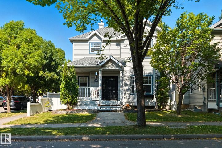 Property Photo:  1986 Tomlinson Green NW  AB T6R 2S5 