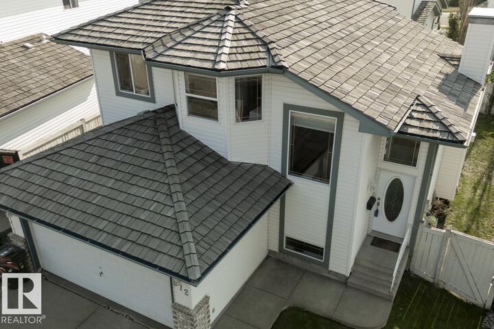 Property Photo:  872 Nottingham Boulevard  AB T8A 5V2 