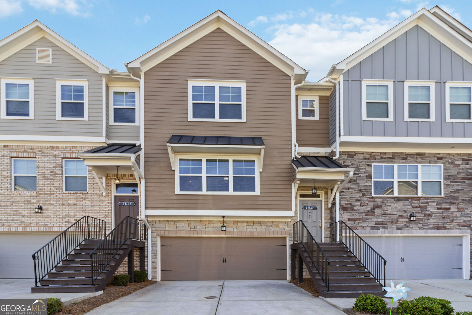 Property Photo:  2517 Hedgeway Circle  GA 30144 