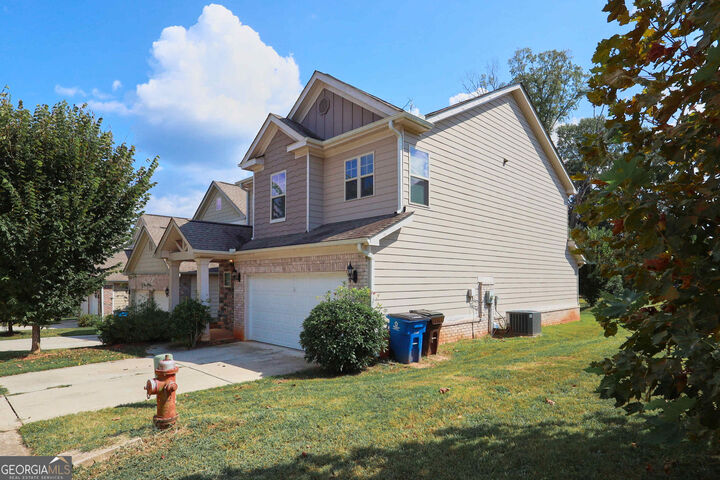 Property Photo: 191 Daisy Circle GA 30252