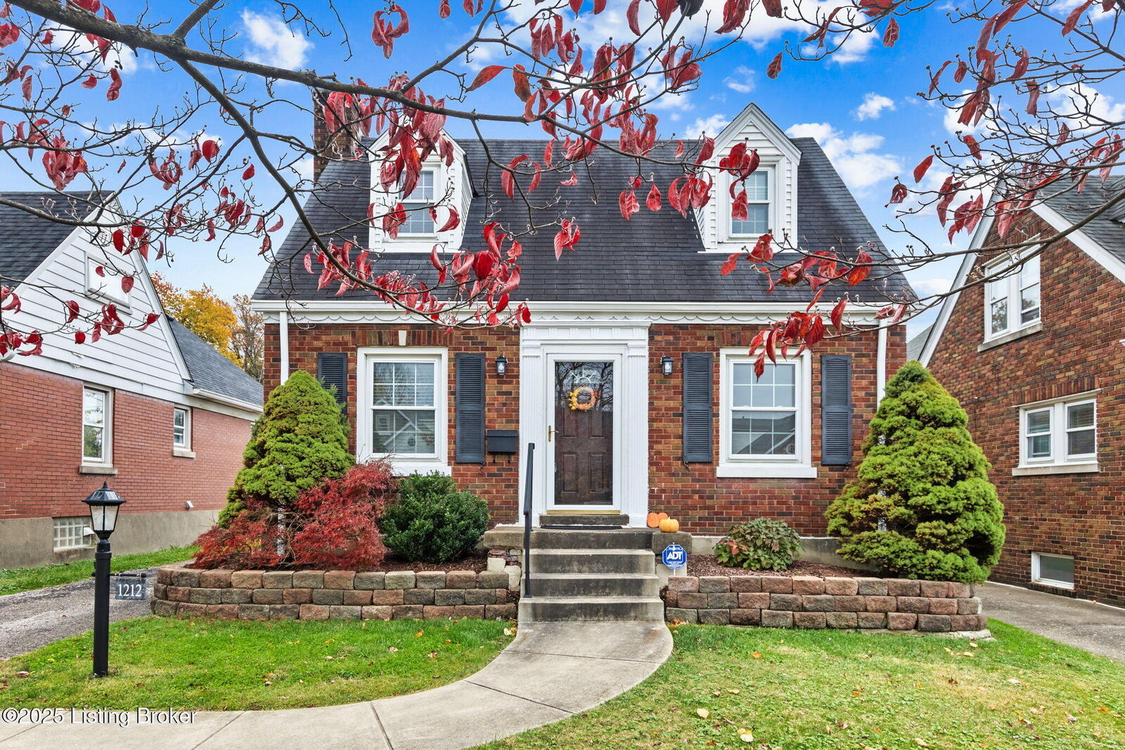 Property Photo: 1212 Hart Ave KY 40213